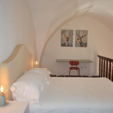 Palazzo Della Contessa - Suites & Breakfast Lecce Esterno foto