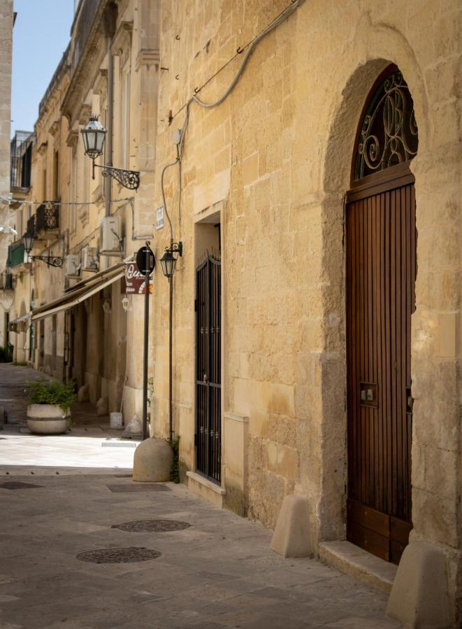 Palazzo Della Contessa - Suites & Breakfast Lecce Esterno foto