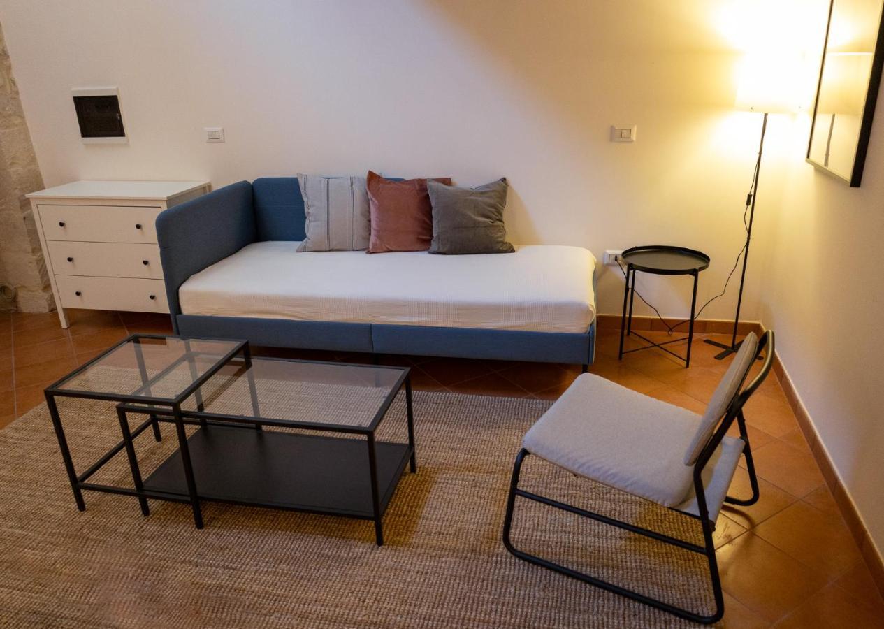 Palazzo Della Contessa - Suites & Breakfast Lecce Esterno foto