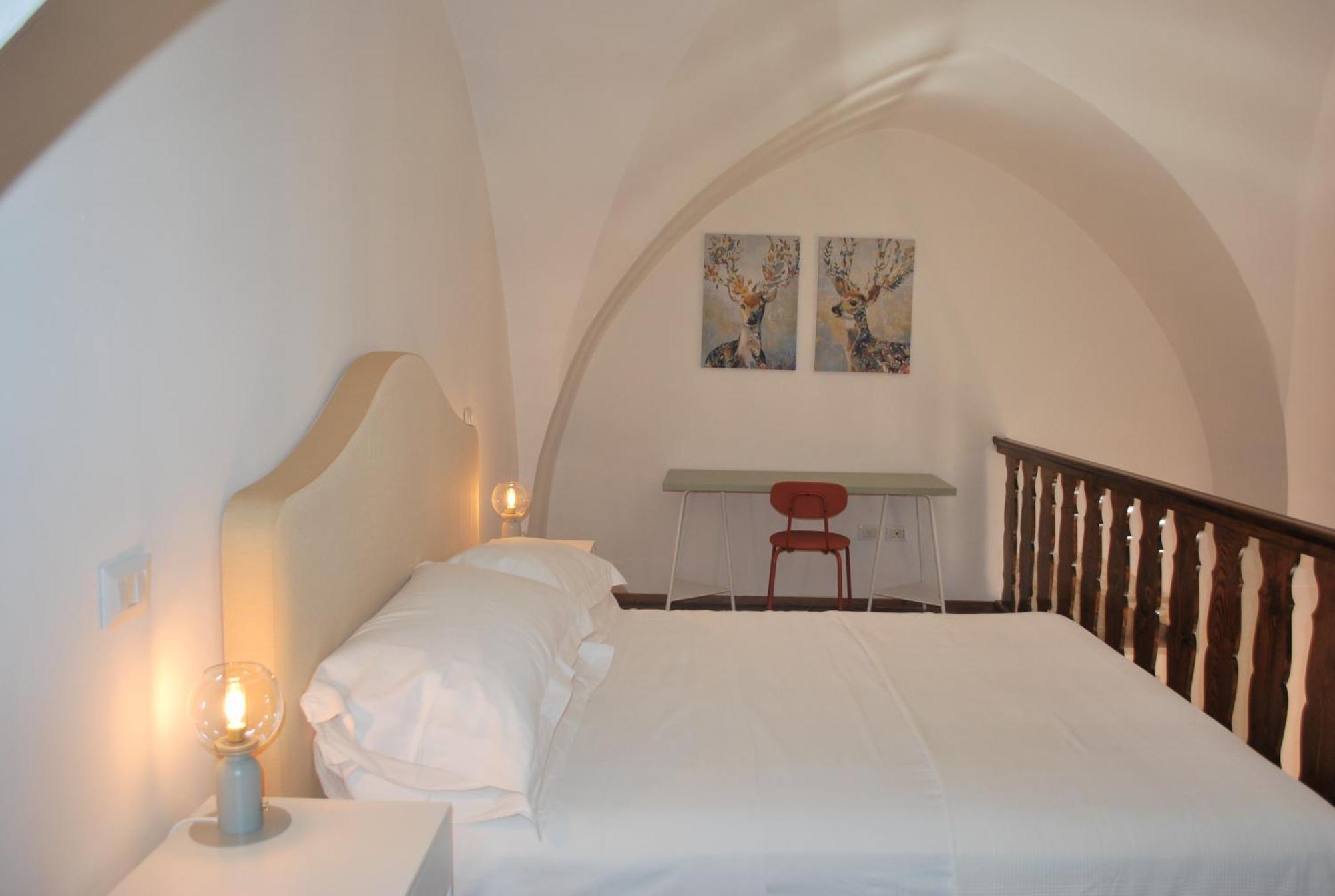 Palazzo Della Contessa - Suites & Breakfast Lecce Esterno foto