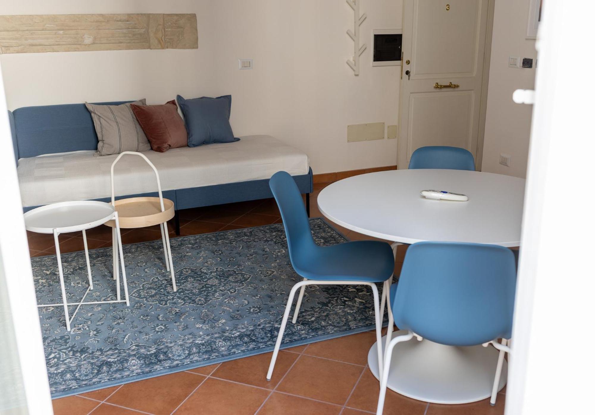 Palazzo Della Contessa - Suites & Breakfast Lecce Esterno foto